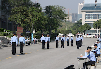 学校军事训练教官团（仙葫校区）预备教官开展阶段性考核
