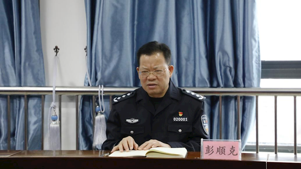 学校党委书记彭顺克到党政办调研指导工作