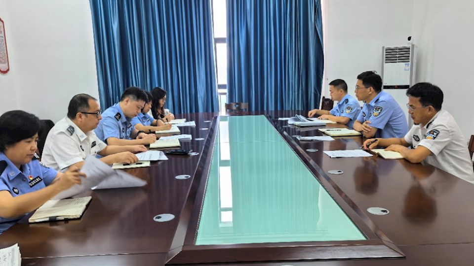自治区公安厅刑侦总队到beat365官网调研交流