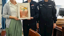 3·8警花节，为我院女老师庆祝节日 